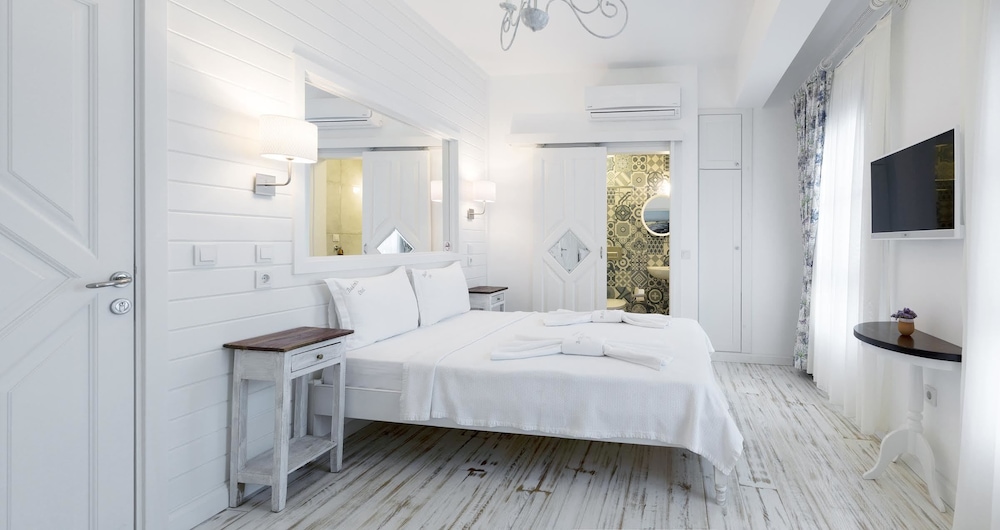 Deluxe Triple Room photo 1