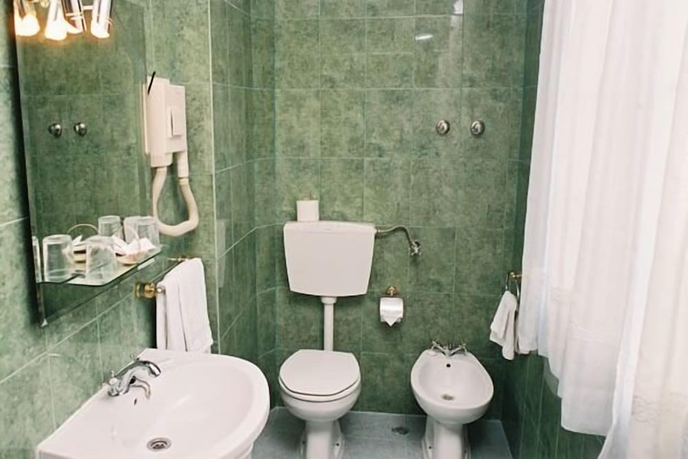 Standard Single Room photo 3