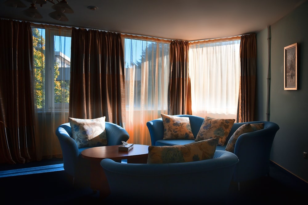 Studio Suite photo 3