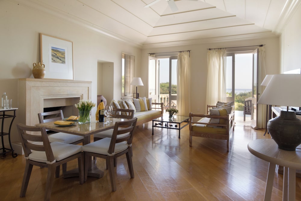 One Bedroom Suite with Private Pool