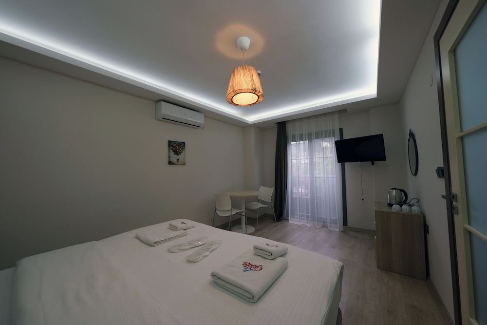Standard Room photo 2