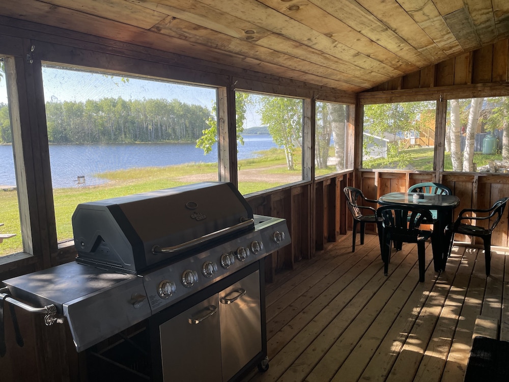 Cabin, 2 Bedrooms, Lake View photo 3