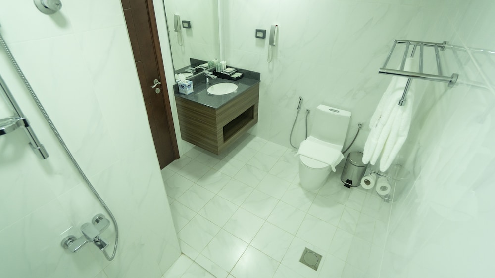 Deluxe Room - Photo 14