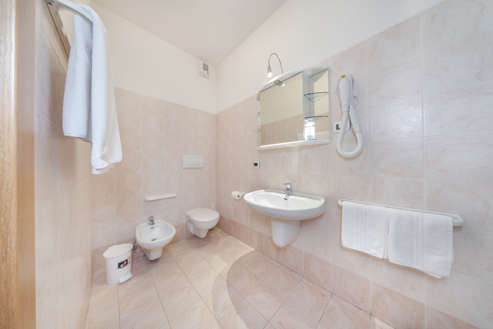 Superior Double Room - Photo 2