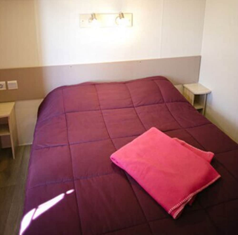 Basic Mobile Home, 1 Bedroom - Photo 4