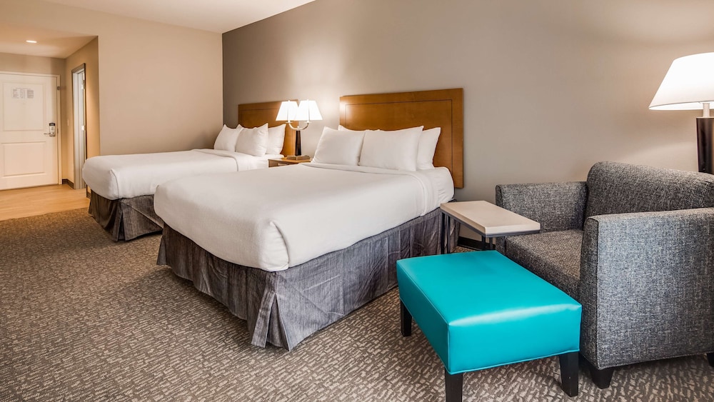 Standard Room, 2 Queen Beds, Non Smoking, Kitchenette (Larger Room) - Photo 1