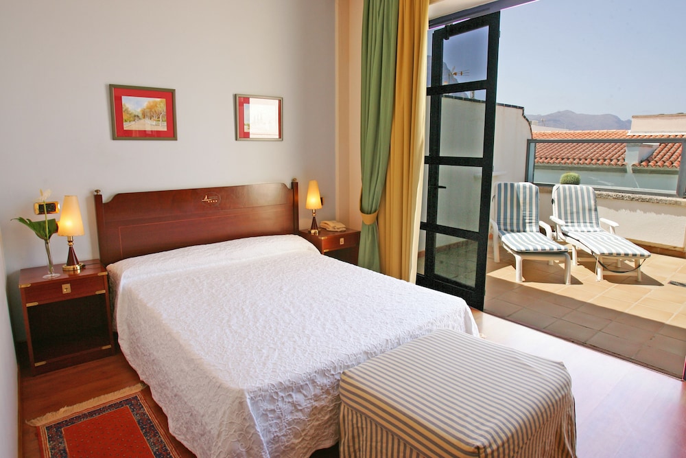 Single Room photo 2
