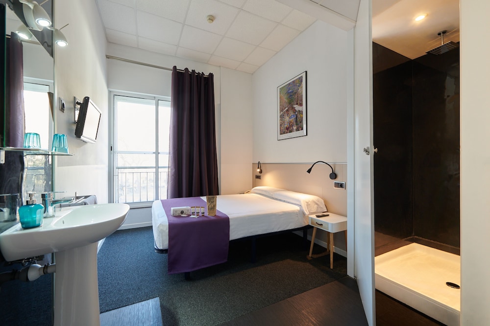 Standard Room photo 3