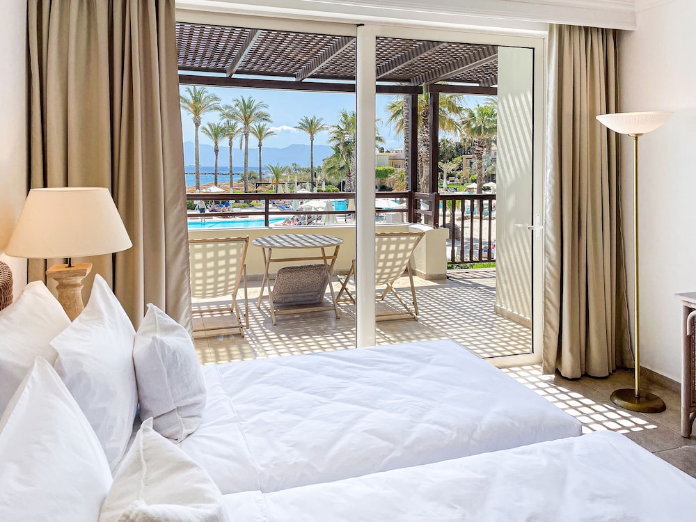Luxury Family Suite (4 adults) - Photo 4
