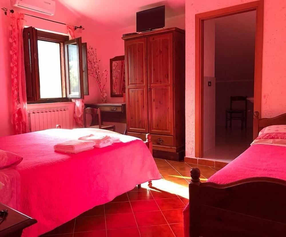 Comfort Room photo 2