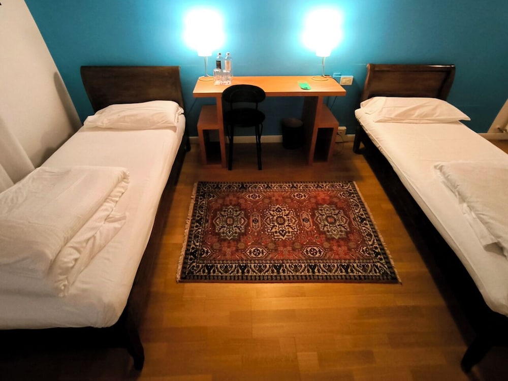 Standard Twin Room photo 2