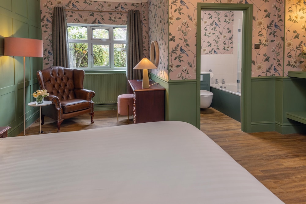 Standard Room, 1 Double Bed, Non Smoking - Photo 2