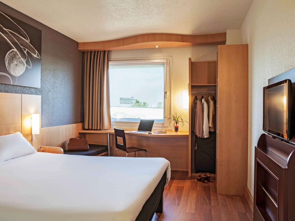 Room, 1 Queen Bed photo 2