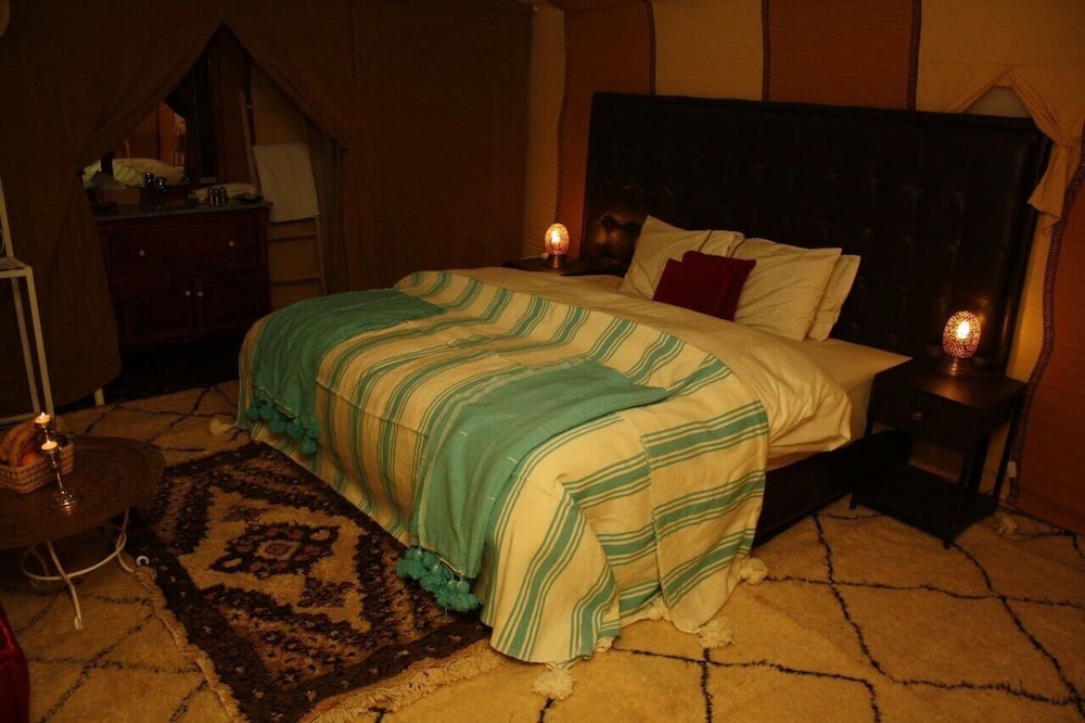 Luxury Tent, 1 King Bed photo 2