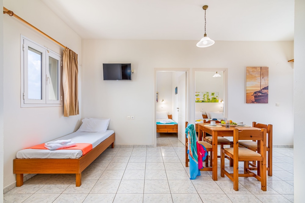Classic Apartment, 2 Bedrooms, Kitchenette, Resort View