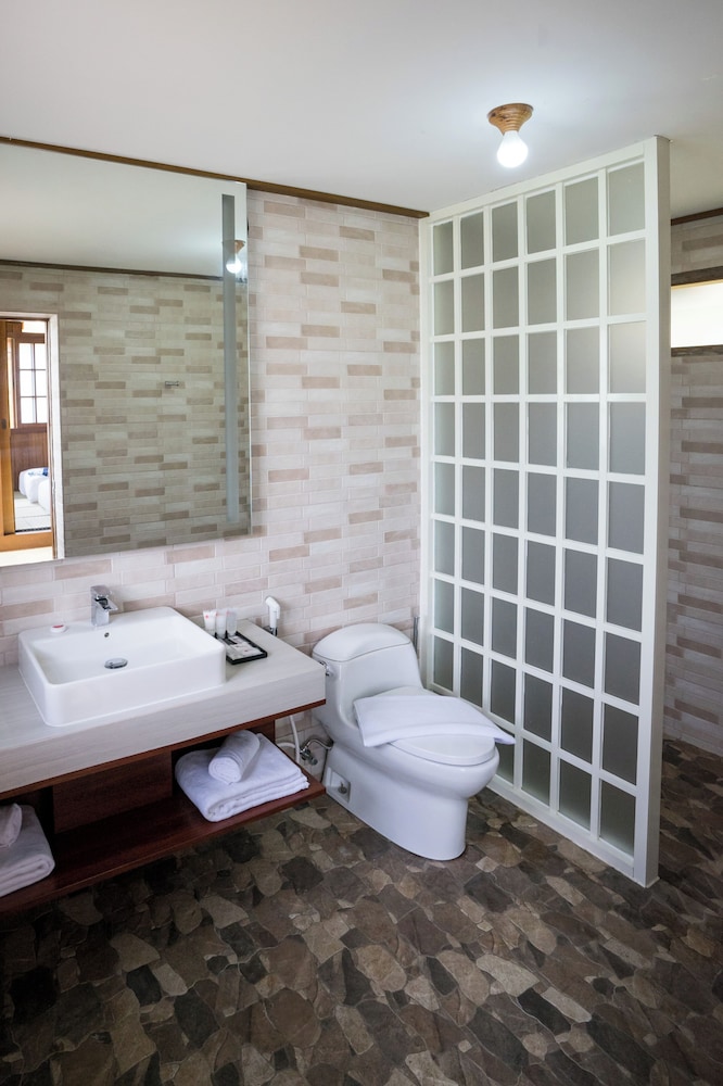 Executive Villa, Mountain View