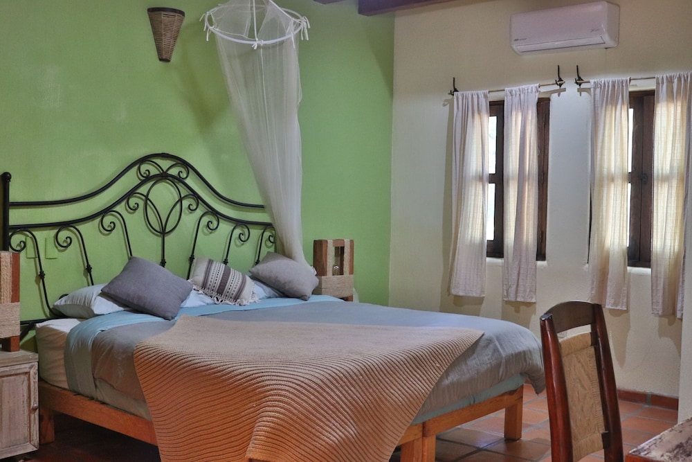 Chayo Room