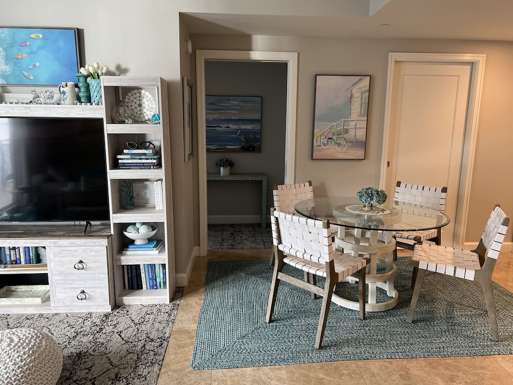 2 Bedroom Coastal Suite, 1 King, 2 Double beds, Premium Sofa bed, Ocean view, Balcony (1802) photo 1