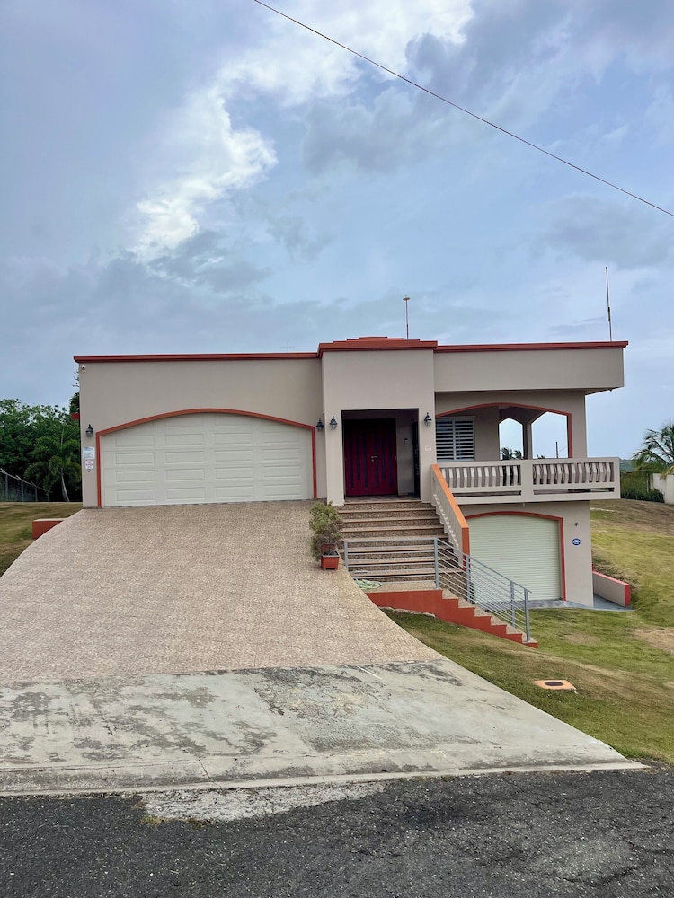 Family House, Ocean View