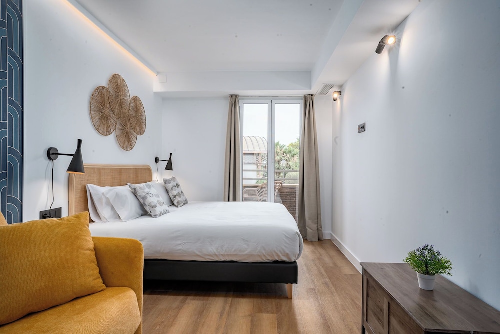 Superior Apartment