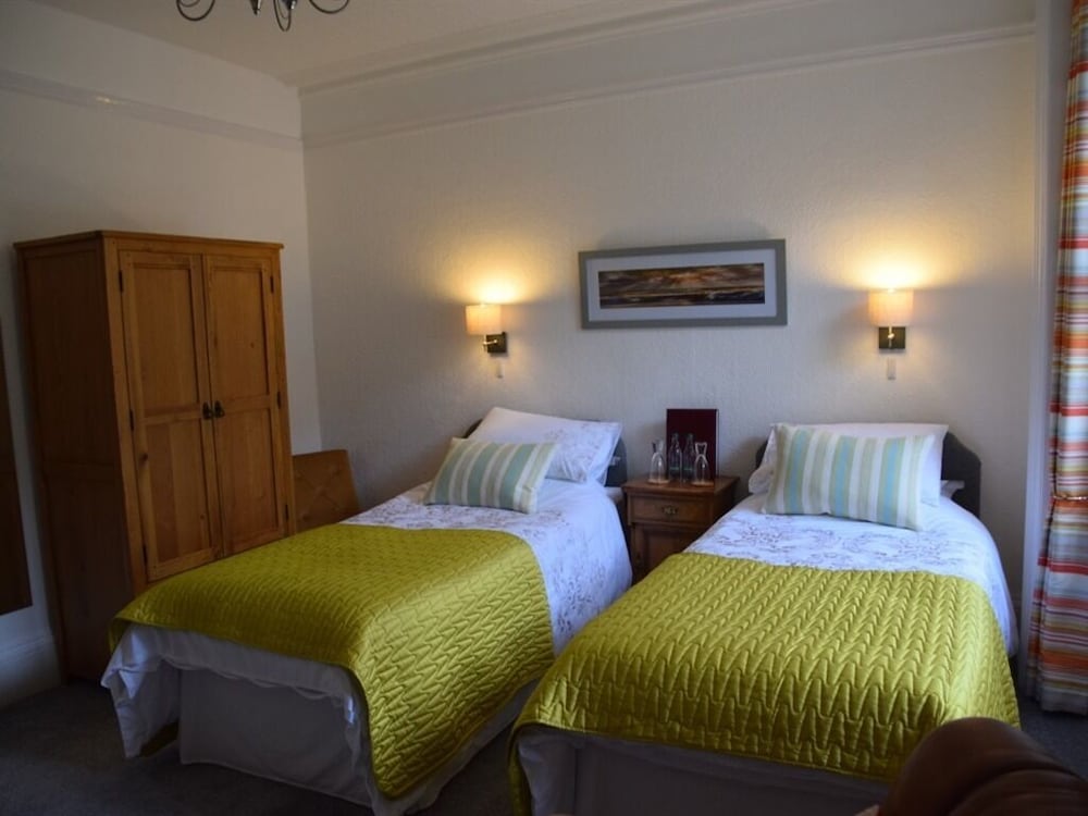 Twin Room, Ensuite photo 1