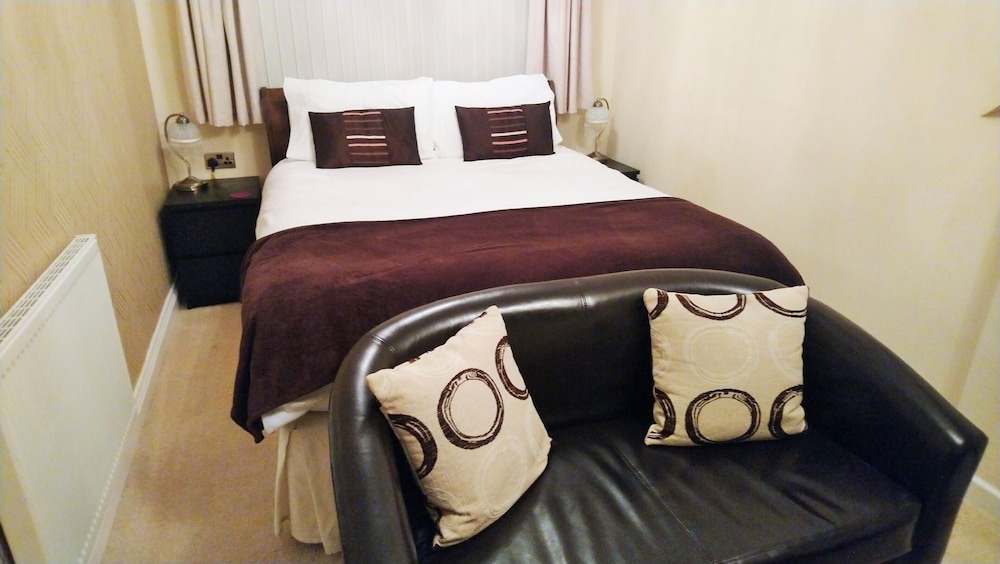 Superior Double Room, Private Bathroom (Room7)