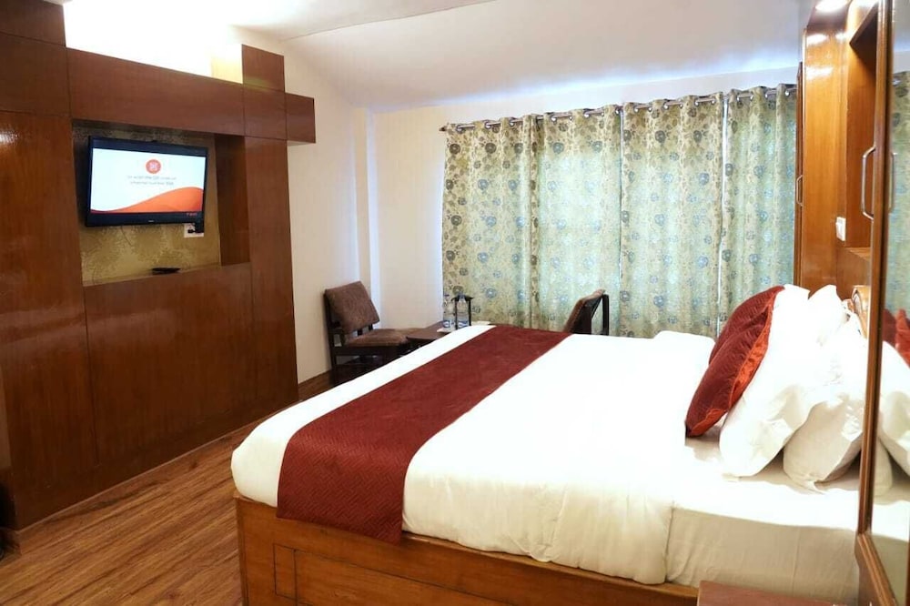 Deluxe Room, Hill View