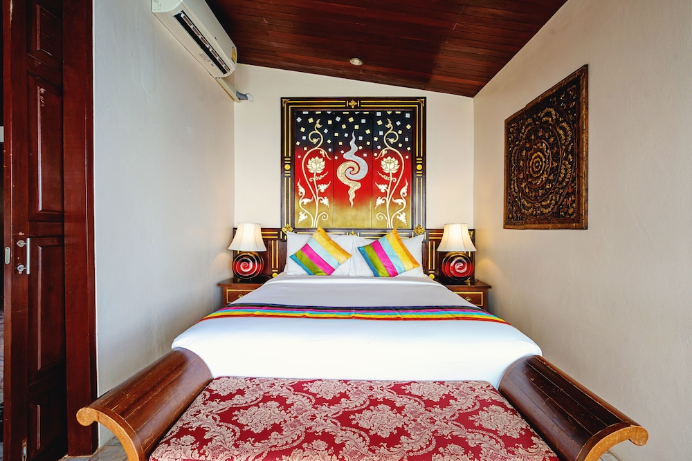 1 Bedroom Grand Jacuzzi Suite photo 3
