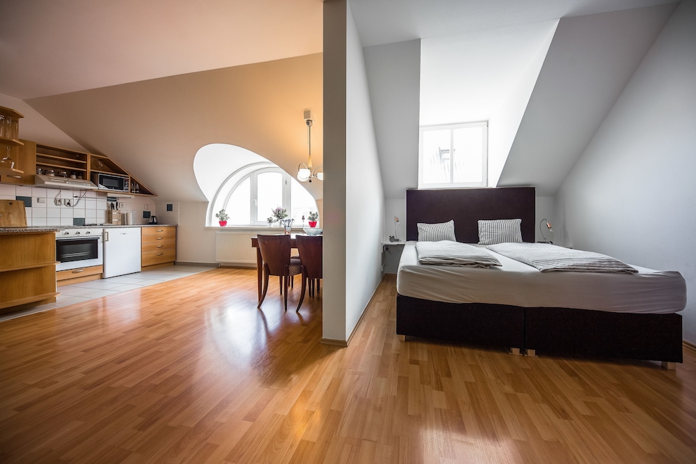 City Studio Suite, Sauna, City View photo 1