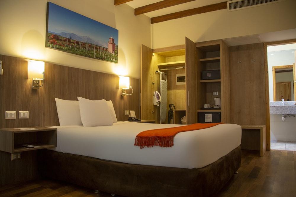 Superior Room, 1 Queen Bed, Garden View