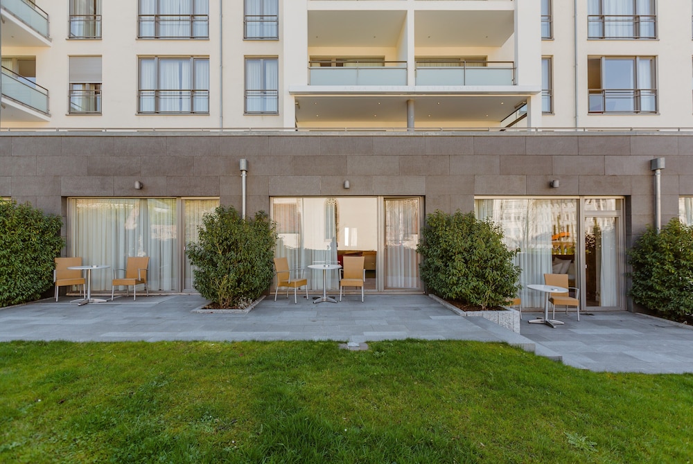Superior Suite, Patio - Photo 2