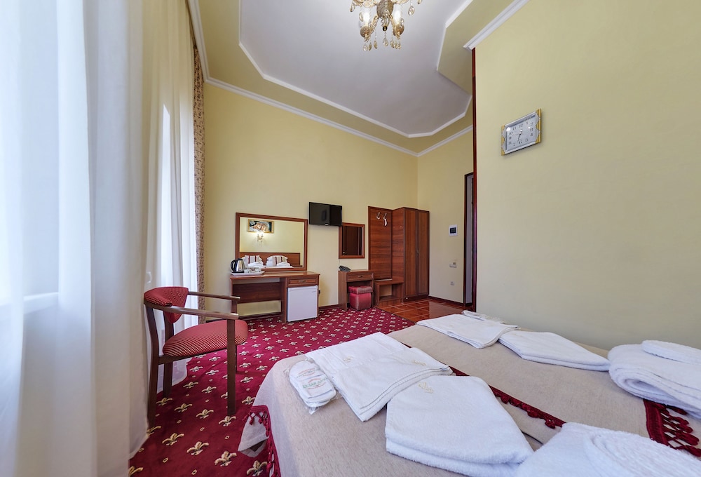 Standard Double Room (Treatment Included) photo 3