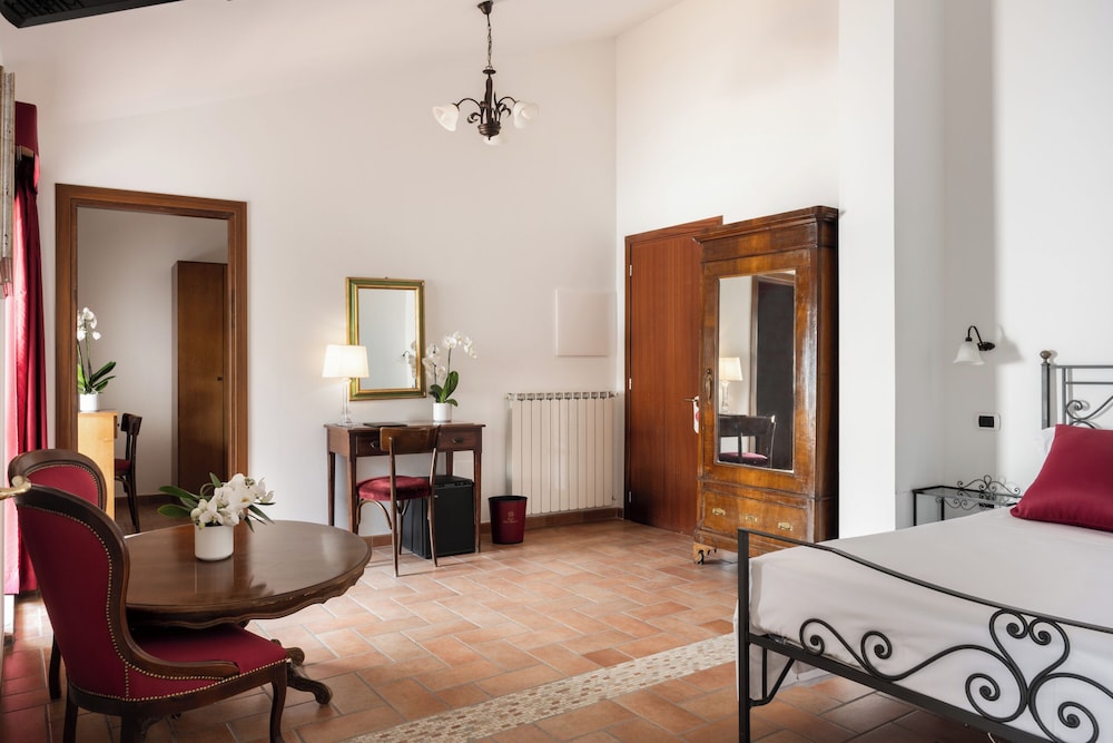 Family Room, 1 Bedroom, 2 Bathrooms, Garden Area