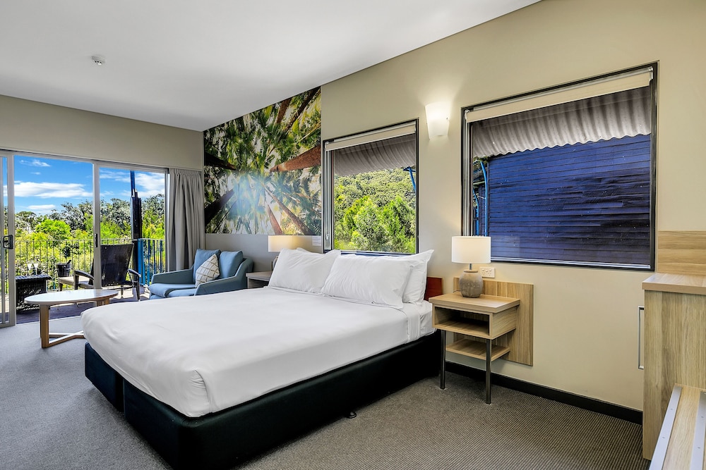 King Bay Resort Hotel Room
