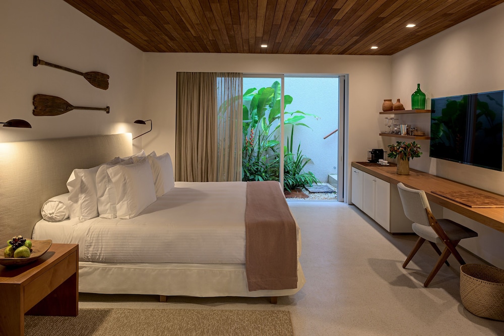 Deluxe Bungalow, 1 King Bed, Garden View - Photo 2