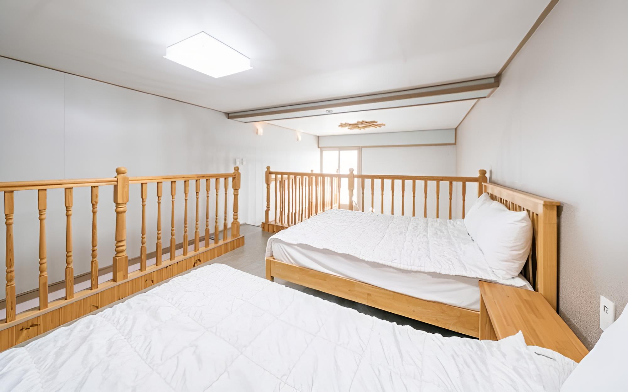 Room (102#(Duplex)) - Photo 10