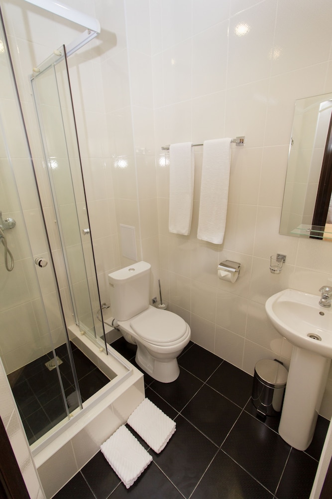 Double or Twin Room photo 3