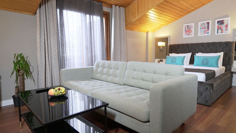 King Suite - Photo 8