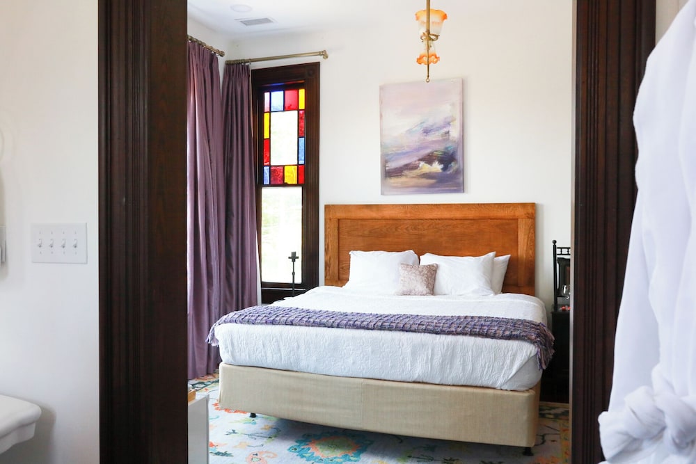 West End King Room photo 1