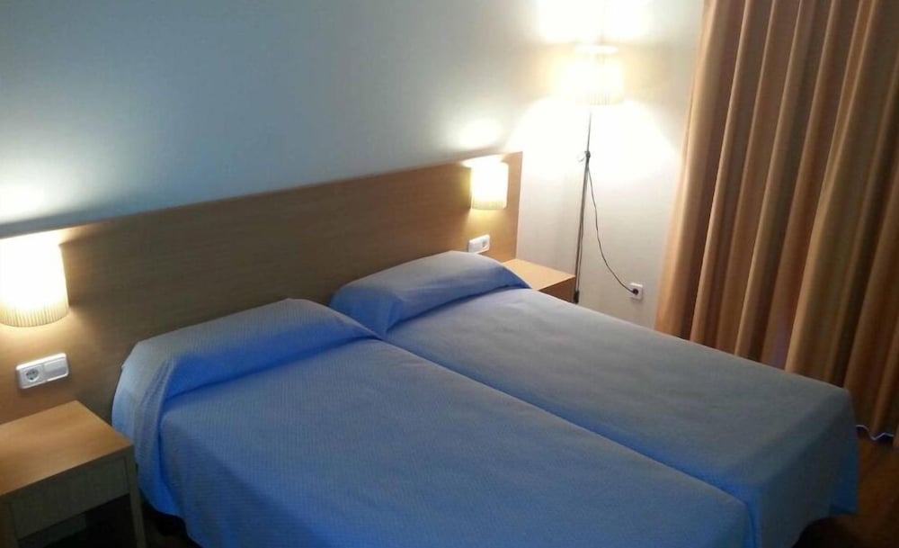 Twin Room, 2 Twin Beds - Photo 3