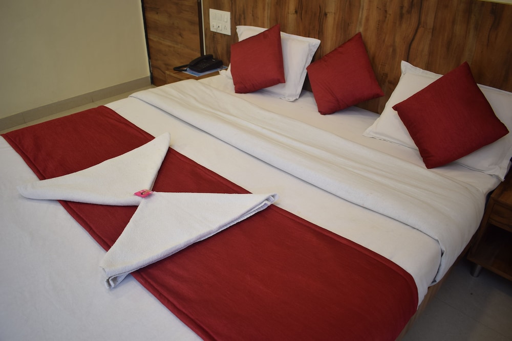 Deluxe Suite 6 Bed photo 1