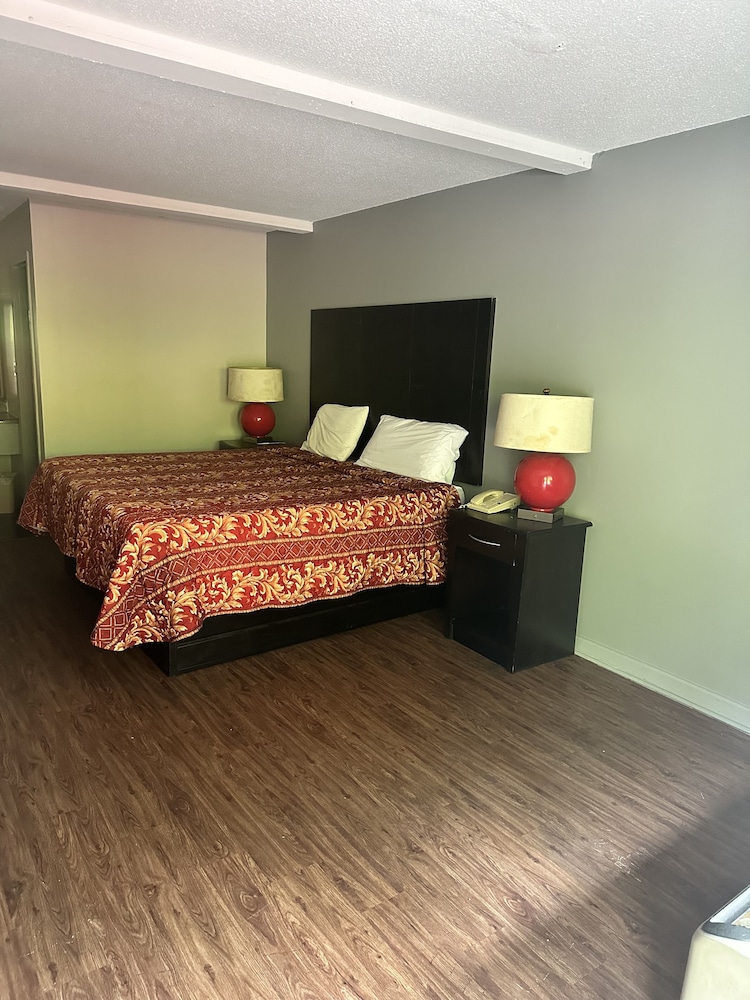 Economy Room photo 1
