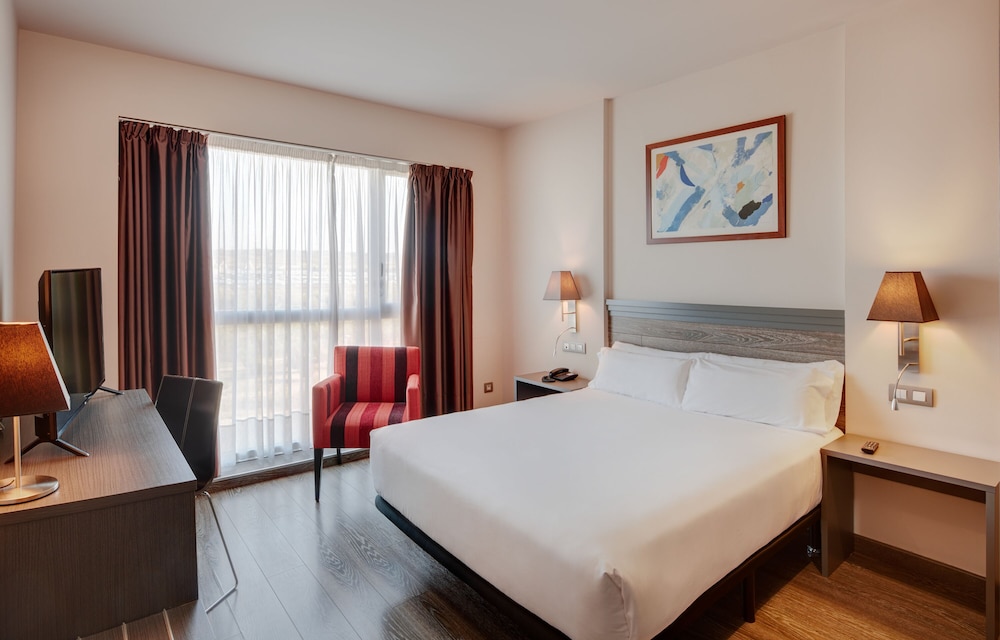 Standard Double or Twin Room Single Use