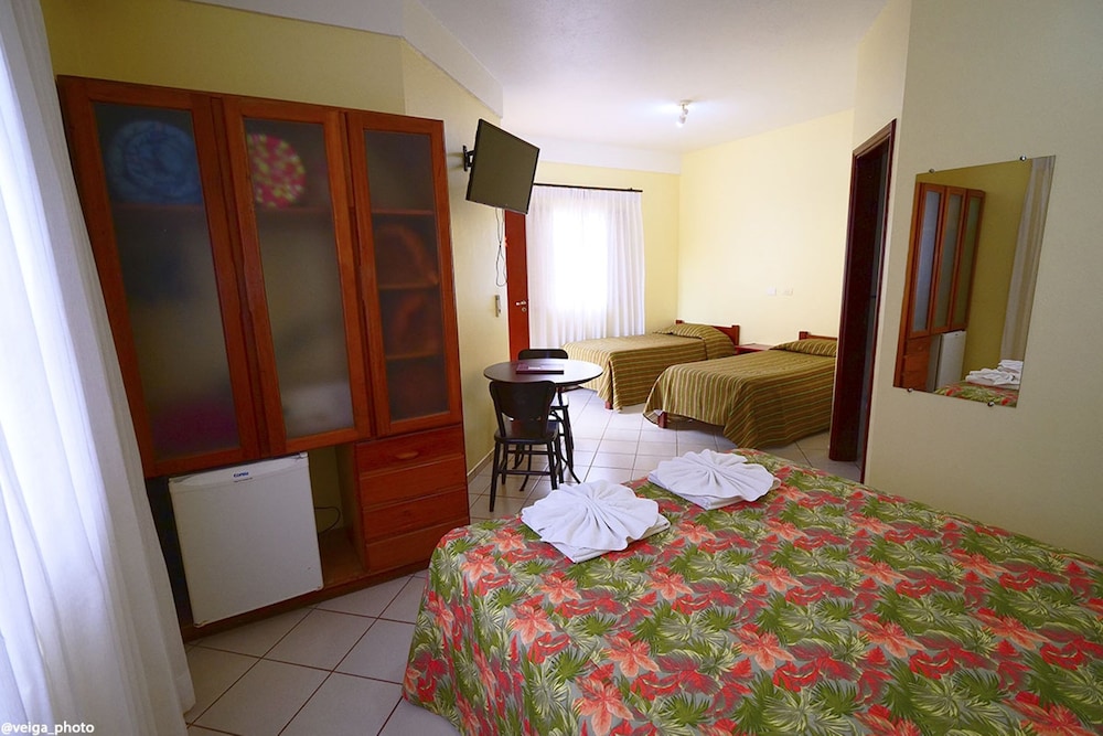 Deluxe Room, Multiple Bedrooms - Photo 17