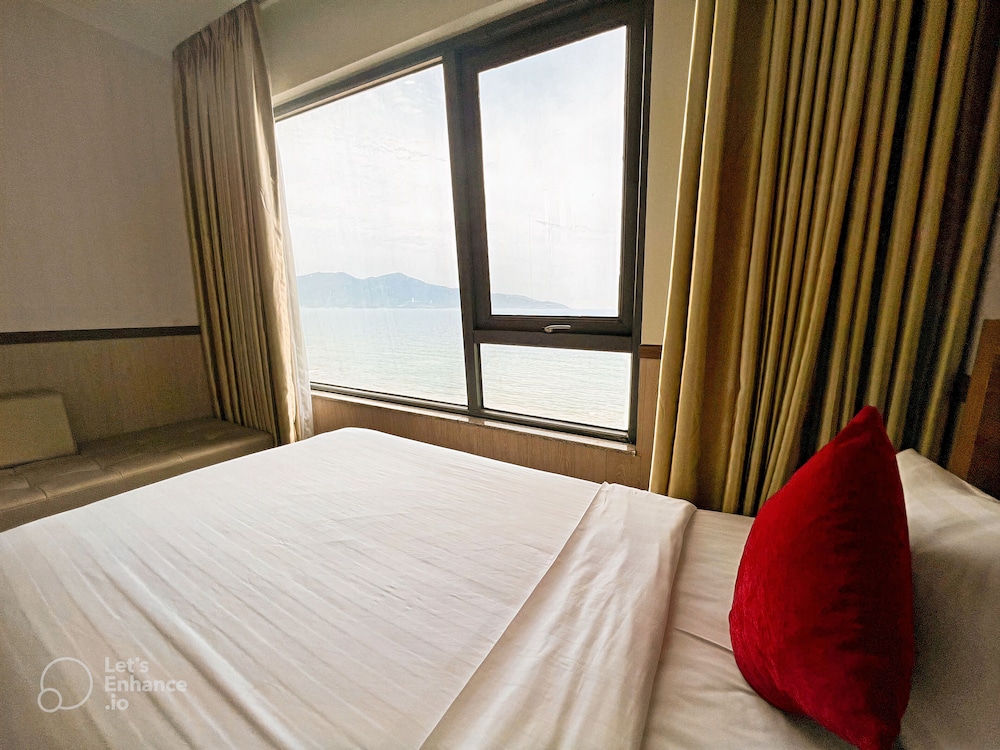 Premium Twin Room, Non Smoking, Ocean View photo 2