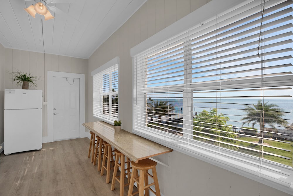 Standard Studio Suite, 1 Bedroom, Kitchen (Room 10 Sleeps 6)