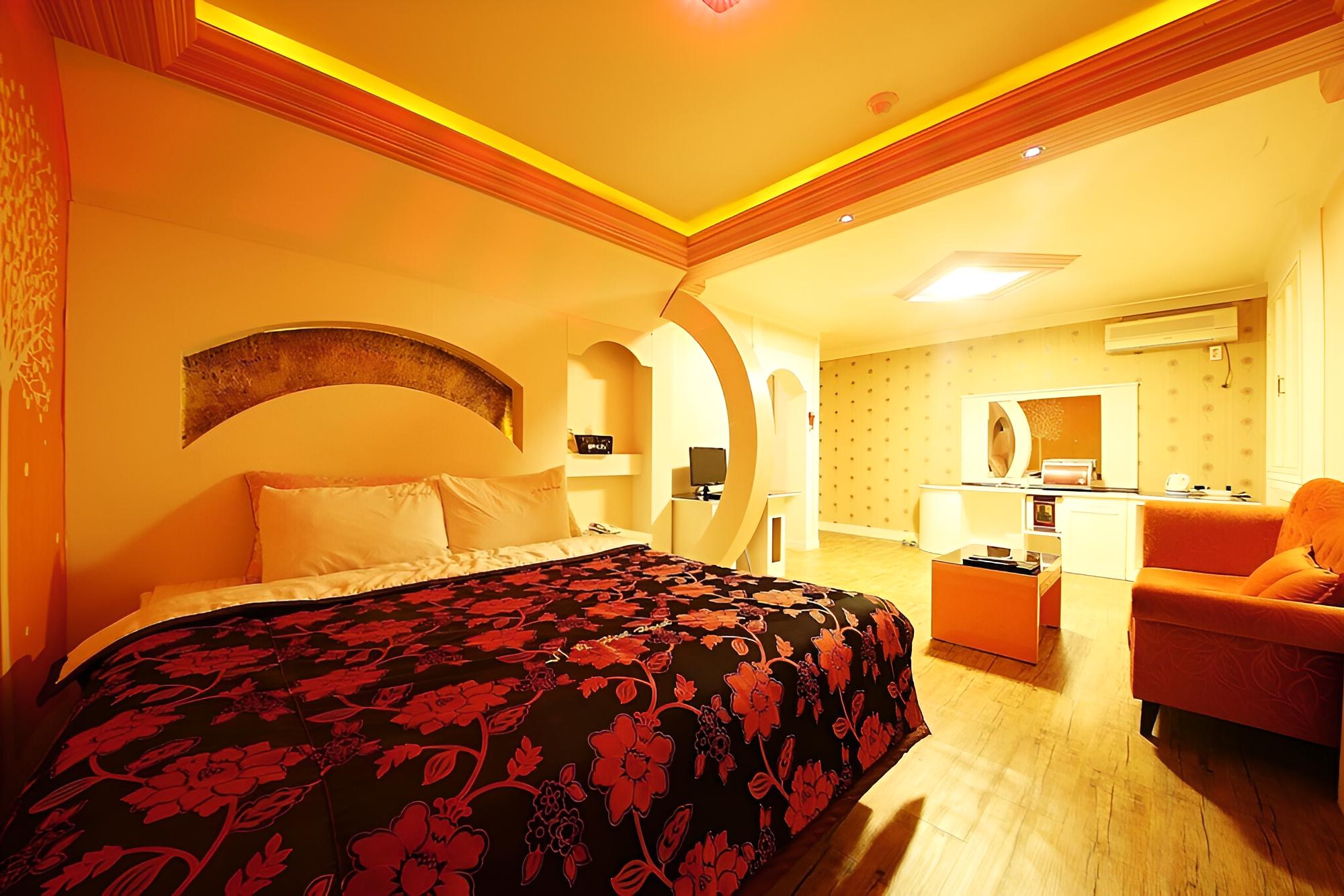 Room (Special Room) - Photo 8