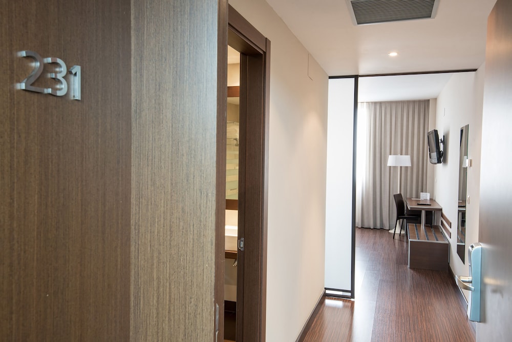 Standard Double Room - Photo 1