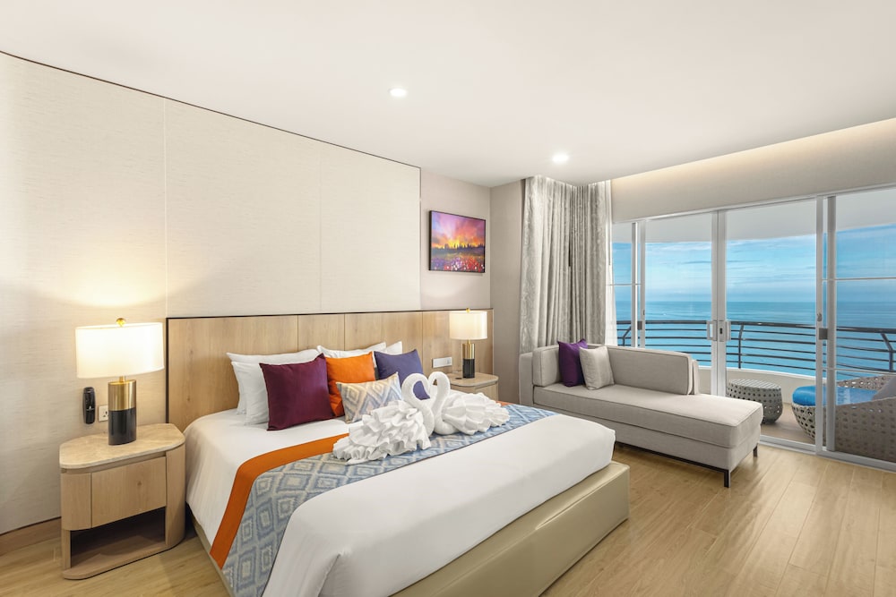 One Bedroom Regency Suite