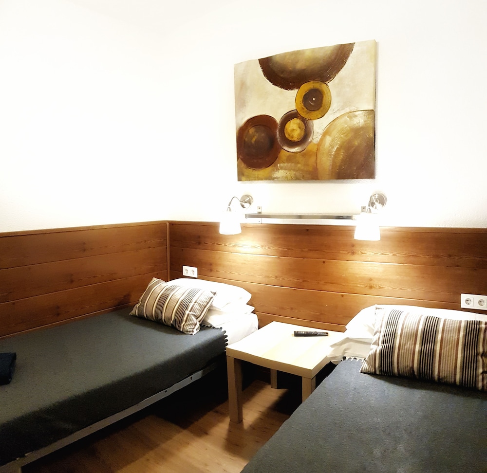 Habitación Doble, Baño Compartido (Bau R1)